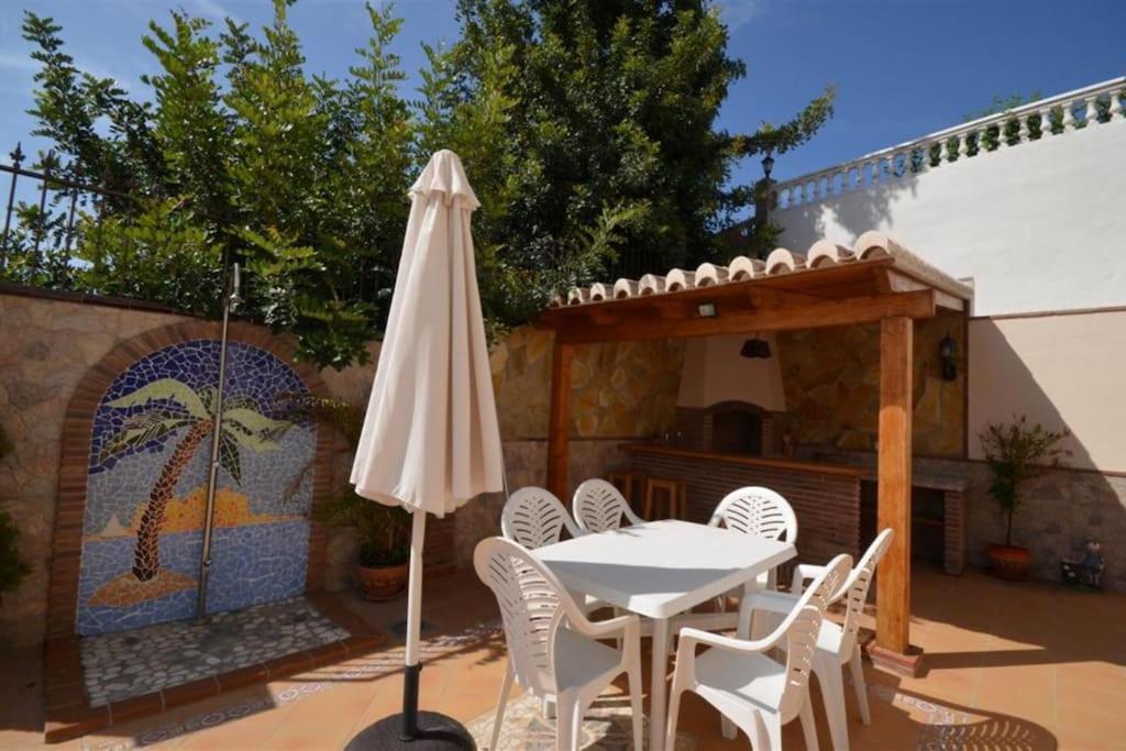 Away,3 Bedroom Villa, Private Pool, Sea Views, Nerja Malaga